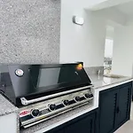 Makenzie View Penthouse Ларнака