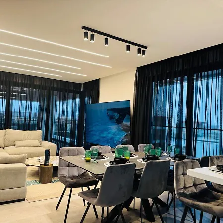 Makenzie View Penthouse