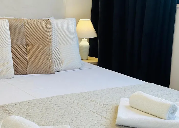 Makenzie View Penthouse Apartament *