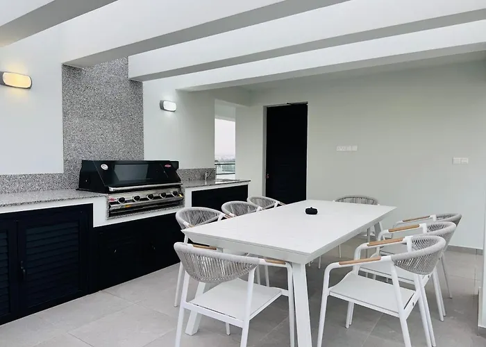 Makenzie View Penthouse Apartament Larnaca